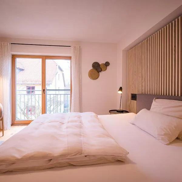 Brauereigasthof-Jakob, hotel v destinaci Nittenau