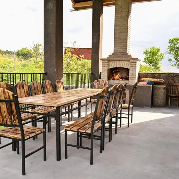 River Home, hotel di Kʼaghsi