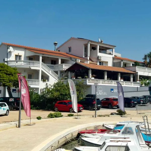 Plavi Val Apartments, hotel in Tribunj