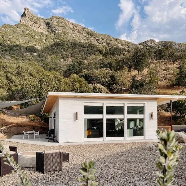 Eagle Rock Nest ～Quiet & Gorgeous Mountain Views, hotel in Three Rivers