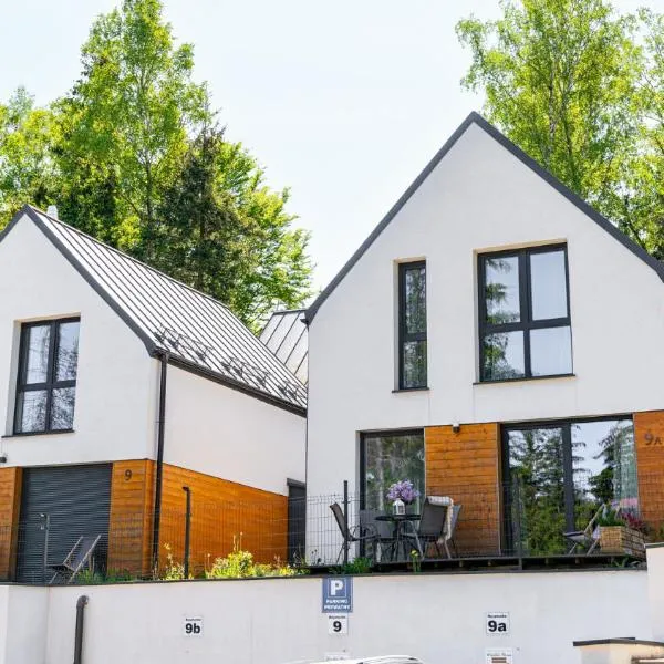Wonder Home - Domki górskie wolnostojące z prywatnymi tarasami - zielona okolica, hotelli kohteessa Karpacz