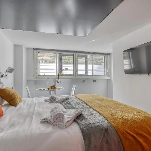 Branded New and Comfy Studio - Heart of Paris 3