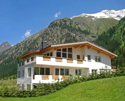 Berg-Juwel – hotel w mieście St. Leonhard im Pitztal