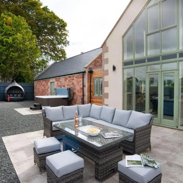 Sunset View, Hot Tub Haven for max 8 people, hotel in Chatton