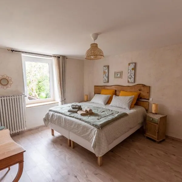 chambres d hotes Ysalice, hotel v destinaci Merlas