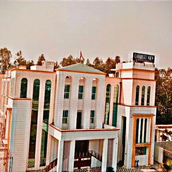 Corbett View Banquets and Resorts, hotell i Morādābād