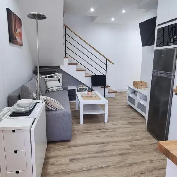 Apartamentos Les Texuques, hotel v destinaci Nueva de Llanes
