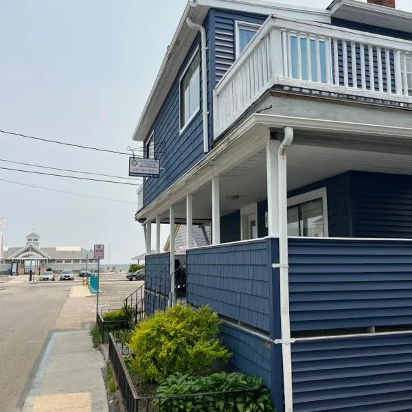 Nautical Beach Apartments, hotel di Hampton
