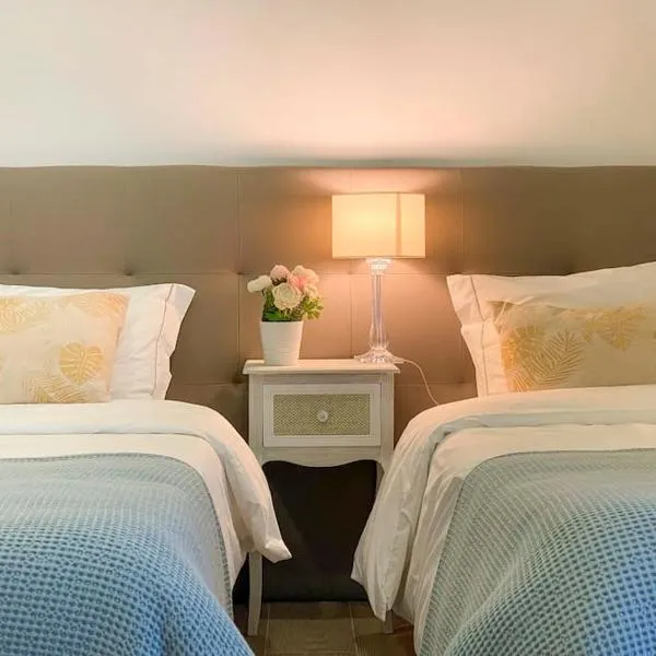 Capelas House Family, hotel em Capelas