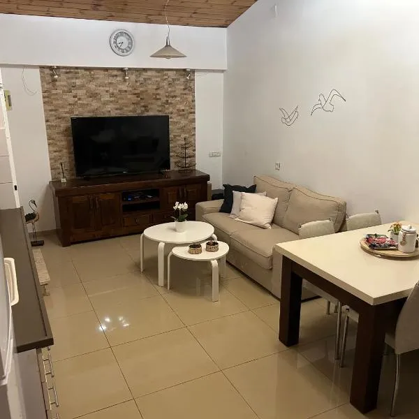 ״יעד״ יחידת דיור כפרית, ξενοδοχείο σε Άκρα