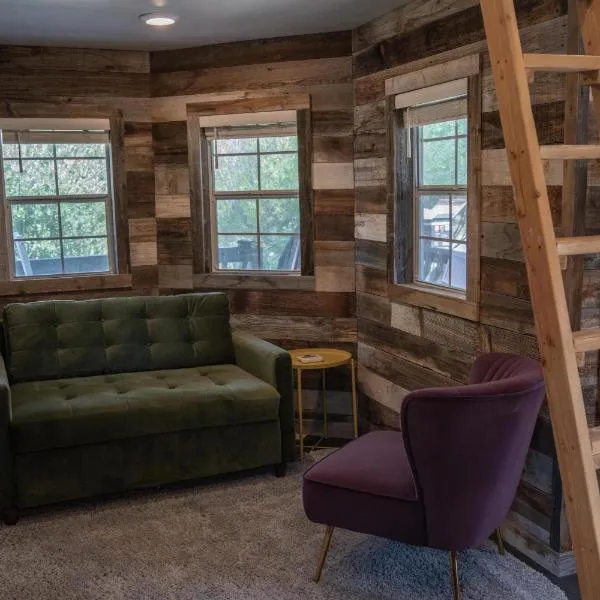 The Huckleberry A Teton Tiny Home, hotel v destinaci Driggs