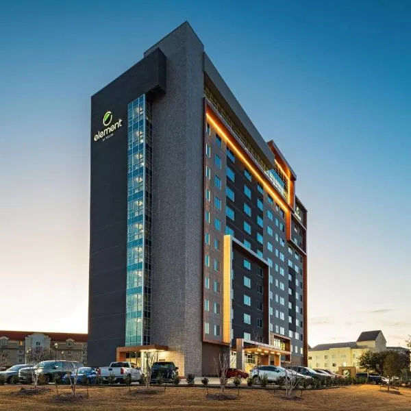 Element Dallas Las Colinas, hotel v destinaci Irving