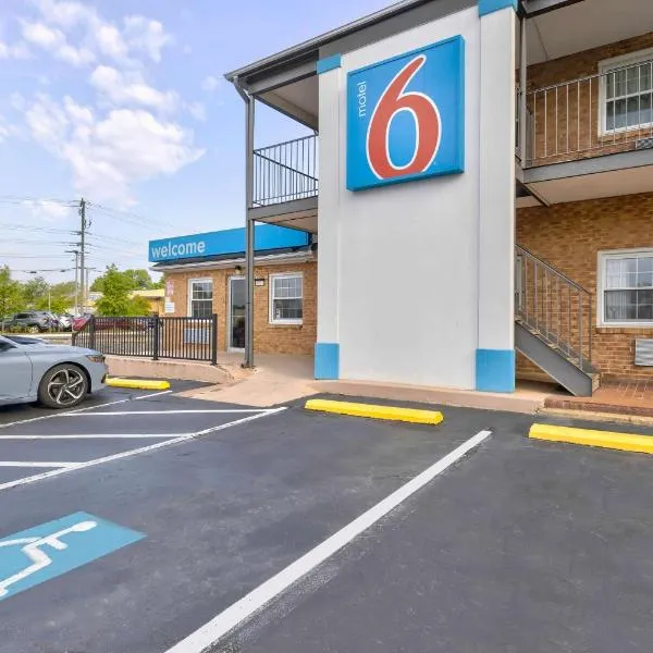 Motel 6-Falls Church, VA - Arlington Boulevard, hotel v destinaci Falls Church