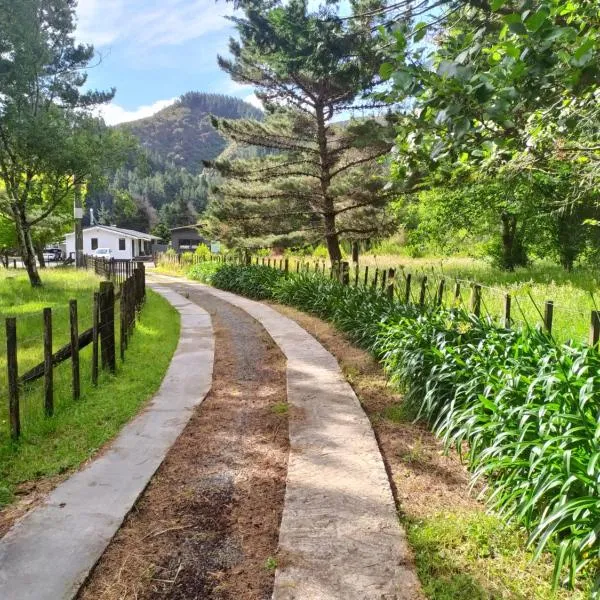 Akatarawa Valley Retreat a Cosy Two Bedroom Guest Suite, hotel a Upper Hutt