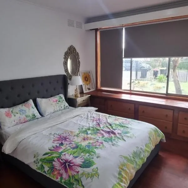 Entire 3 bed rooms unit -Rosy house 1, hotel ad Aspendale