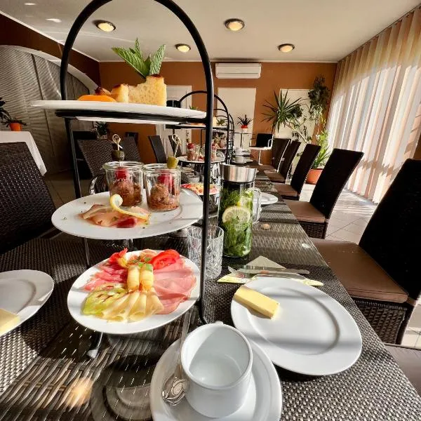 Haus Marianne, hotel v destinaci Franzhausen