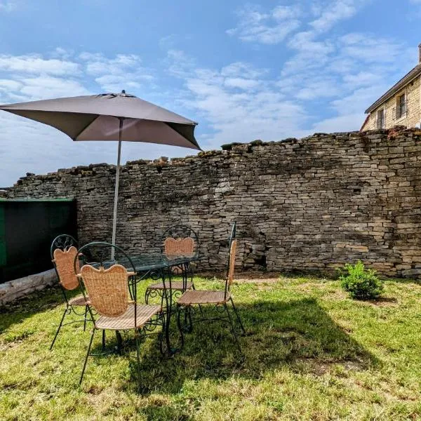 Le Cocon des Hautes-Côtes, hotel v destinaci Fussey
