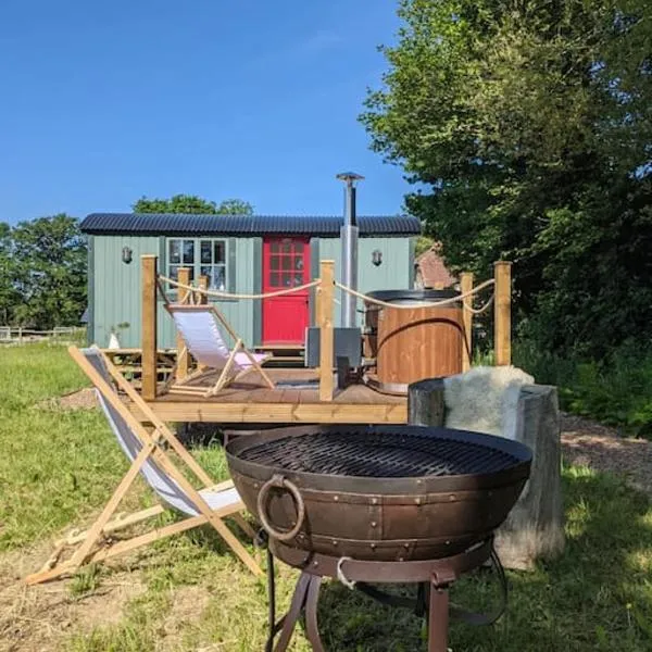 Kenny’s Hut, hotel in Cowfold