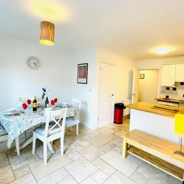 벤트너에 위치한 호텔 Centrally located "Spring Cottage" Perfect Ventnor Holiday Home