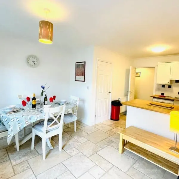 Centrally located "Spring Cottage" Perfect Ventnor Holiday Home, hotel di Ventnor