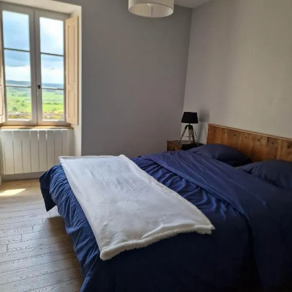 Appartement au coeur de Vezelay - GALERIE 10, hotel v destinaci Vézelay