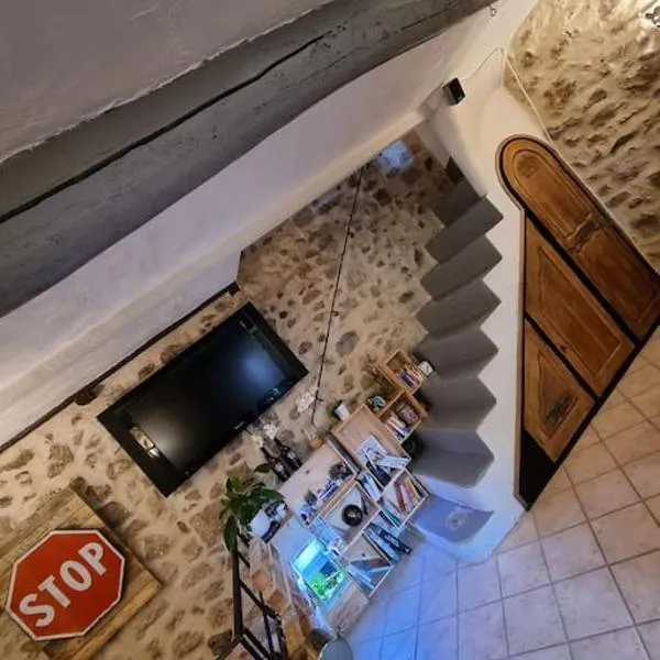 Typique maison de village, hotel di Peille