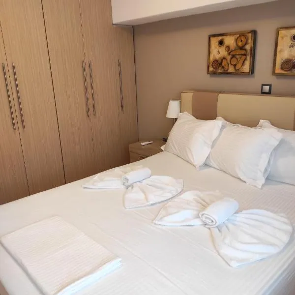 Astradeni luxury apartments Vootis、Páloiのホテル