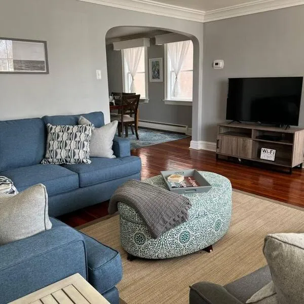 Spacious & Peaceful Home in the heart of Sheboygan, hotel in Sheboygan