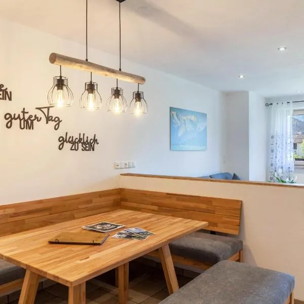 Ferienwohnung Johanni, hotel v destinaci Farchant