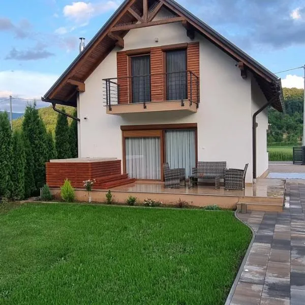 River home - Villa Sara, hotel in Bihać