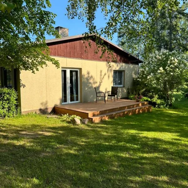 Vallaku Guesthouse, hotel in Pällu