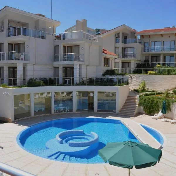 Sun Village Villa Byala, hotel in Byala