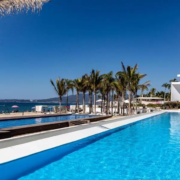 Brand New Condo Aria Ocean 614 by Kivoya, hotel v destinaci Nuevo Vallarta