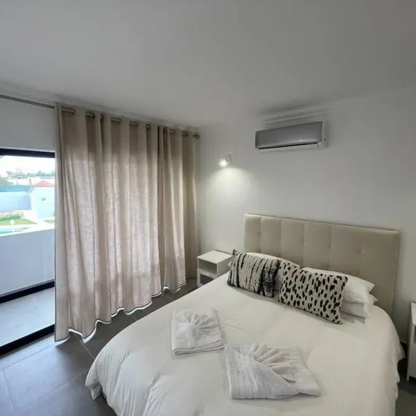 Apartamento Don Tenório com piscina Sagres, hotel in Sagres
