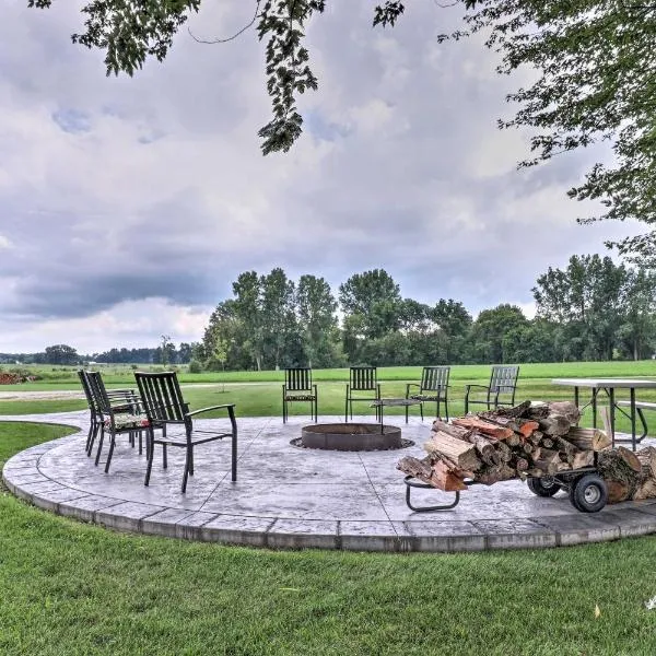 Cozy Haven of Rest Home with Amish Country Views!, hotel in Shipshewana