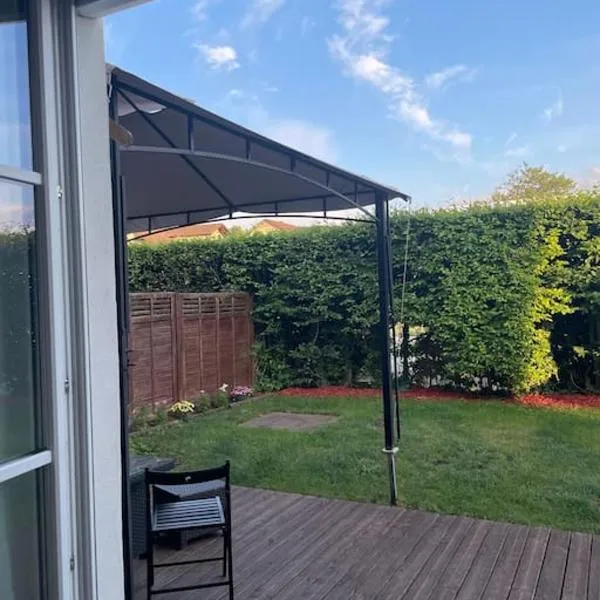 Fewo BOHO mit eigenem Garten nähe Salzburg, hotel v destinaci Freilassing