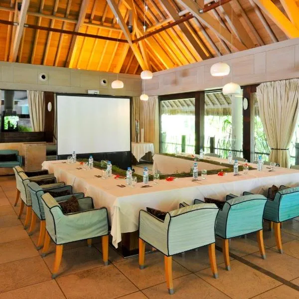 InterContinental Bora Bora & Thalasso Spa, an IHG Hotel: Bora Bora şehrinde bir otel