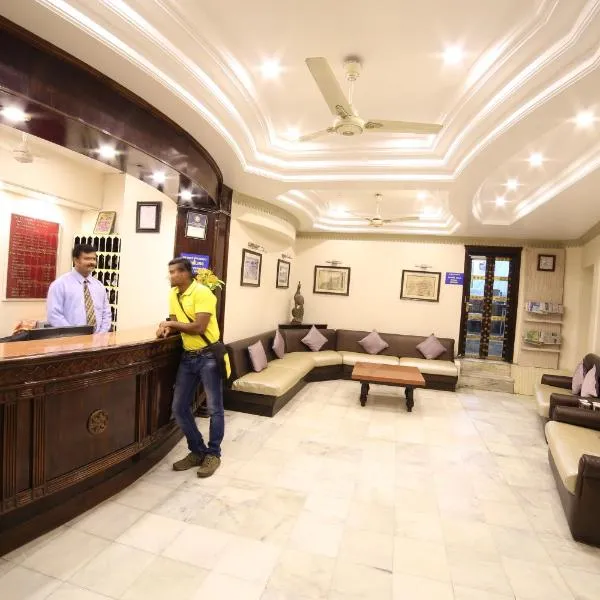 Hotel Samrat International, hotel in Mount Ābu