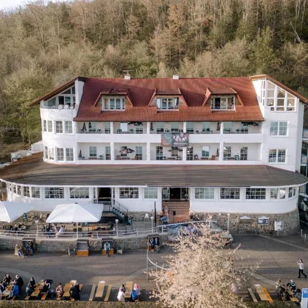 Terrassenhotel Seepromenade, hotel in Scheid