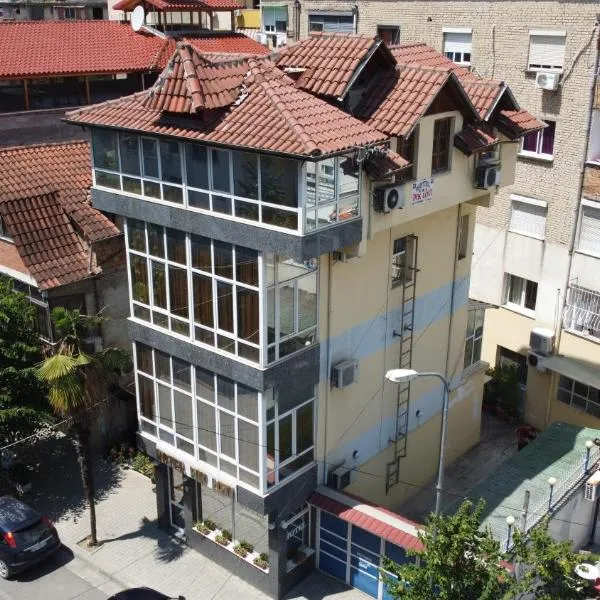 Hotel Pik Loti – hotel w Tiranie