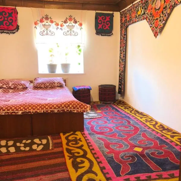 Tilek Guest House, hotel in Sary-Mogul