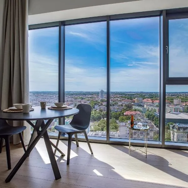 Luksusowy apartament z widokiem, basenem i sauną Hanza Tower, hotel in Szczecin