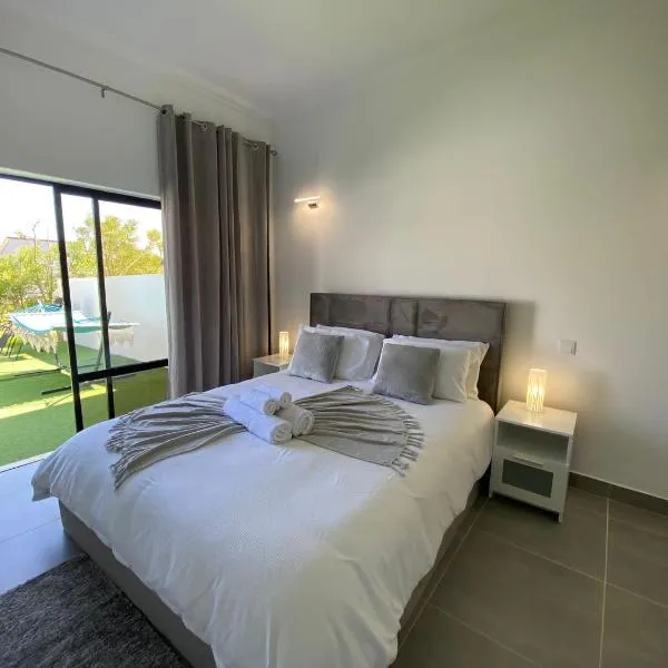 Casa com terraço e piscina Sagres, hotel v destinaci Sagres