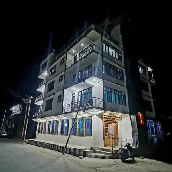 The Indian Kargil: Shergol şehrinde bir otel