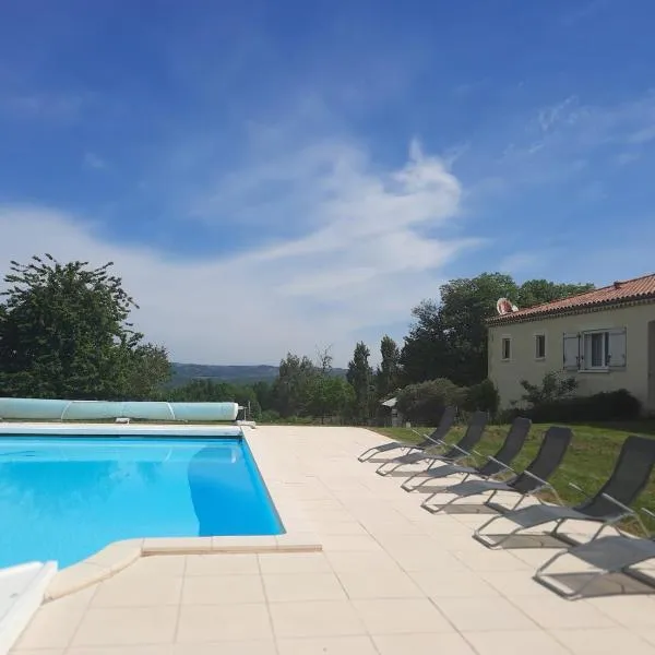 Chez Papi à Lascaux, hotel in Montignac