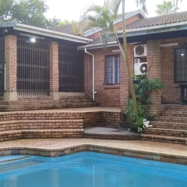 Sthembile's guest house, hotel in Richards Bay