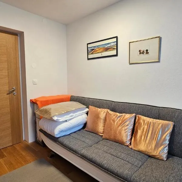 Apartma Sava-Stol, hotel in Jesenice