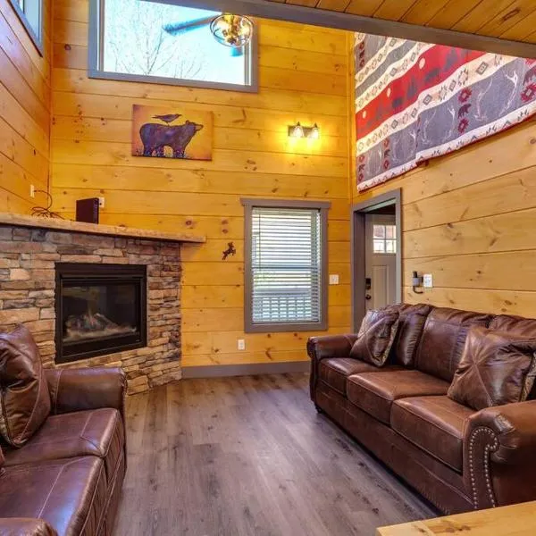 Dancing Bear Cabin- Relax & Enjoy!, khách sạn ở Sevierville