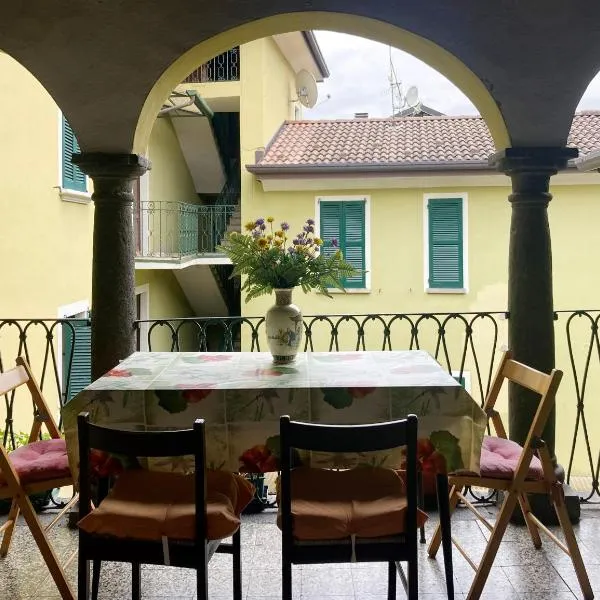 La corte di via Chiarello: Taceno'da bir otel