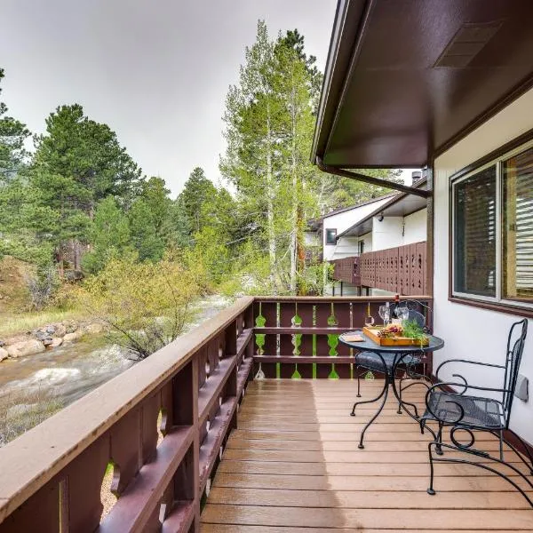 Estes Park Condo Rental Balcony with River Views!, hotel in Estes Park